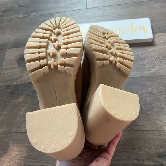 Dolce Vita Caster H2O Booties in Camel Suede NWT - Picture 5 of 7